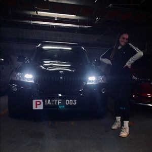 Meet your Posher, Tara